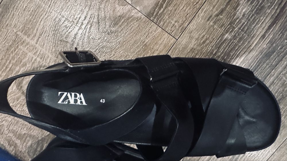 кожени сандали Zara