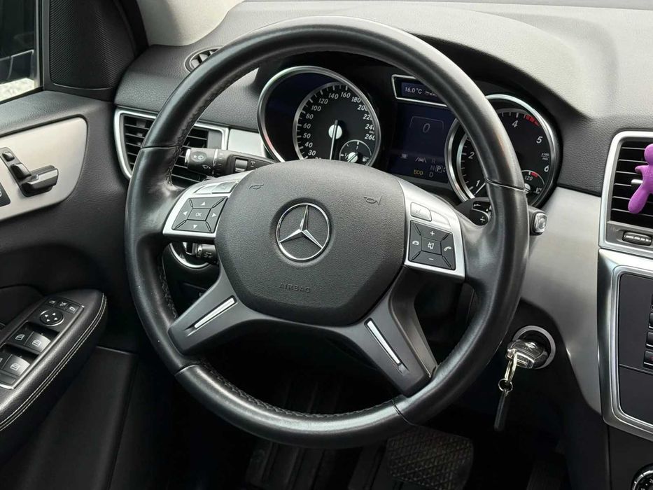 Mercedes-Benz ML 350 Джип Топ състояние