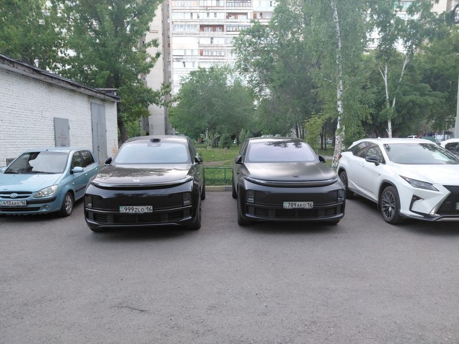 Продам аатомобиль Ли 9 ультра 2025 г.в