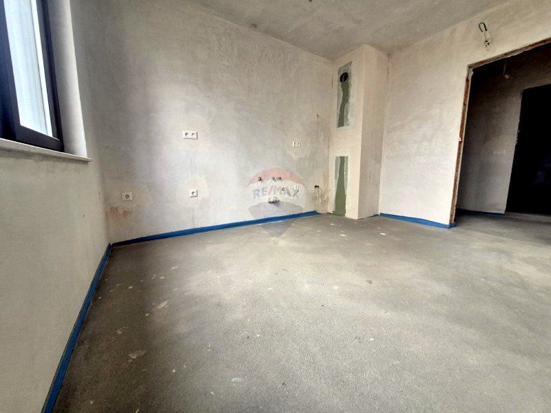 Продава се Двустаен апартамент в Варна, Младост 2 - 65 кв.м за 1192 €/кв.м - Снимка #4