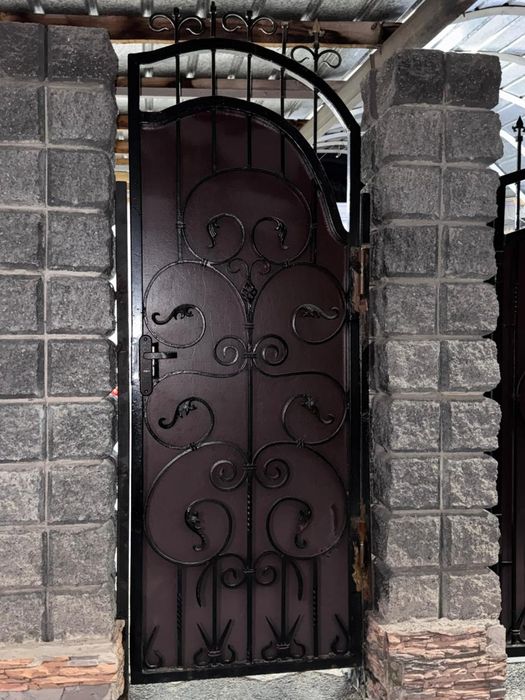 Продам ворота в хорошем состоянии