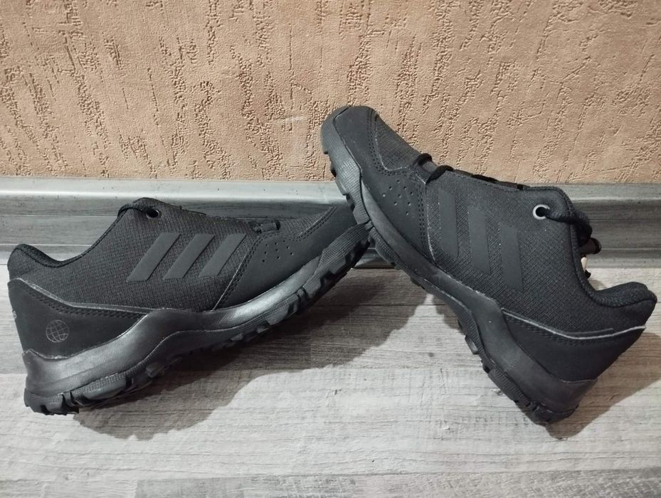 Маратонки , Adidas 32 номер