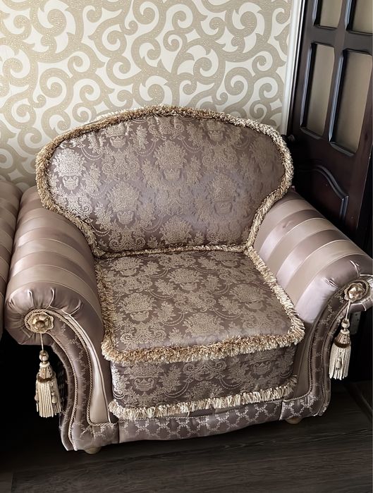 Диван раскладной +2 кресла