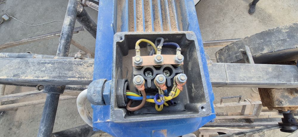 Хамма нарсаси бор ишлайди