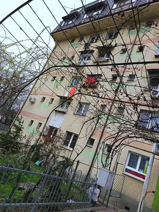 Garsonieră de vânzare zona Auchan Titan
