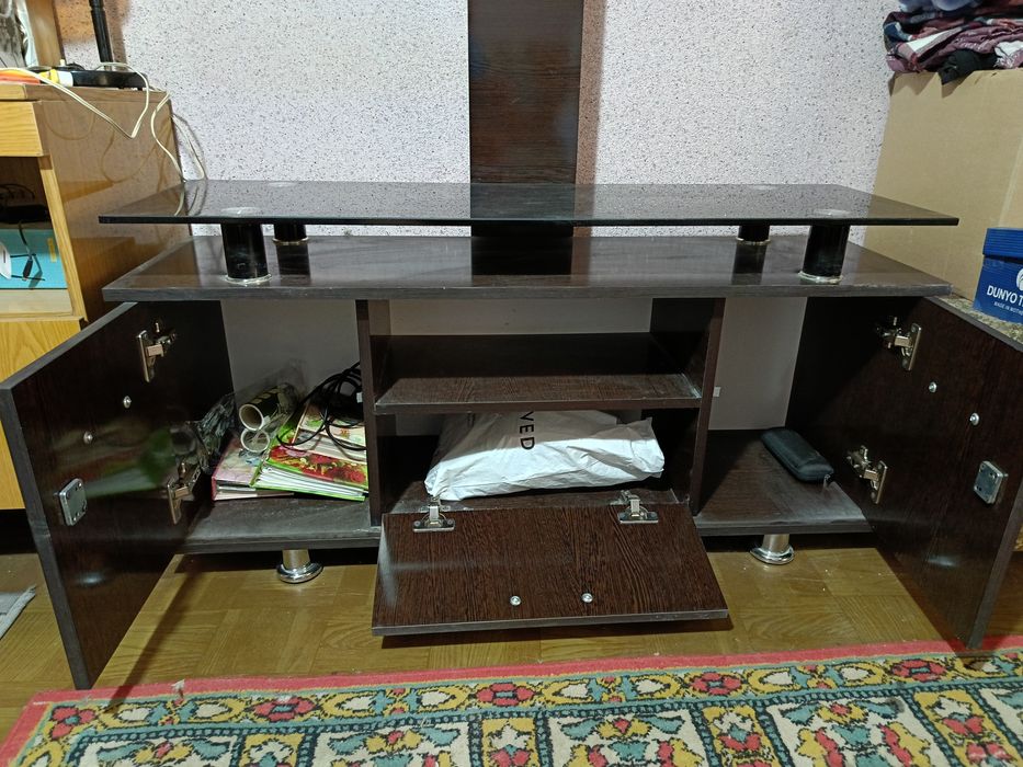 Полка под телевизор