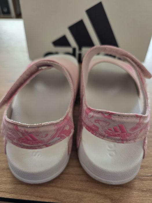 Детски сандали adidas ADILETTE. Светло розови