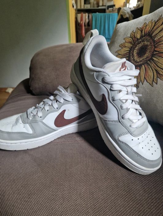Adidași Nike Court Borough mărimea 37,5