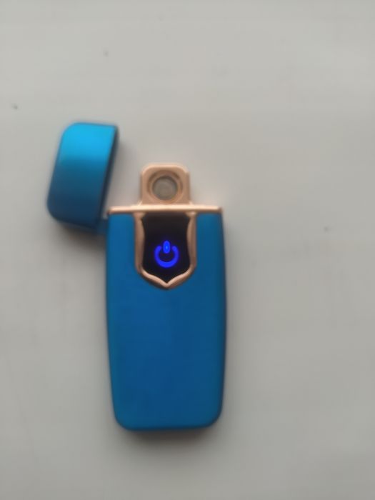 Ценсороная зажигалка