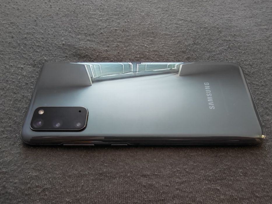 Samsung s20 с нова оригинална батерия