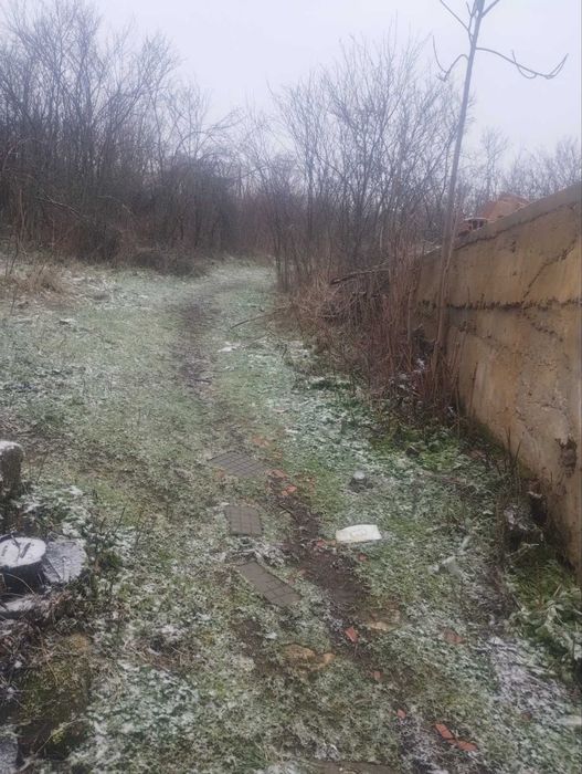 Къща с двор в с.Девене