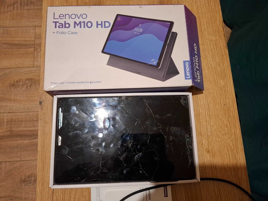 rabotesht pyknat  TABLET LENOVO TAB 10