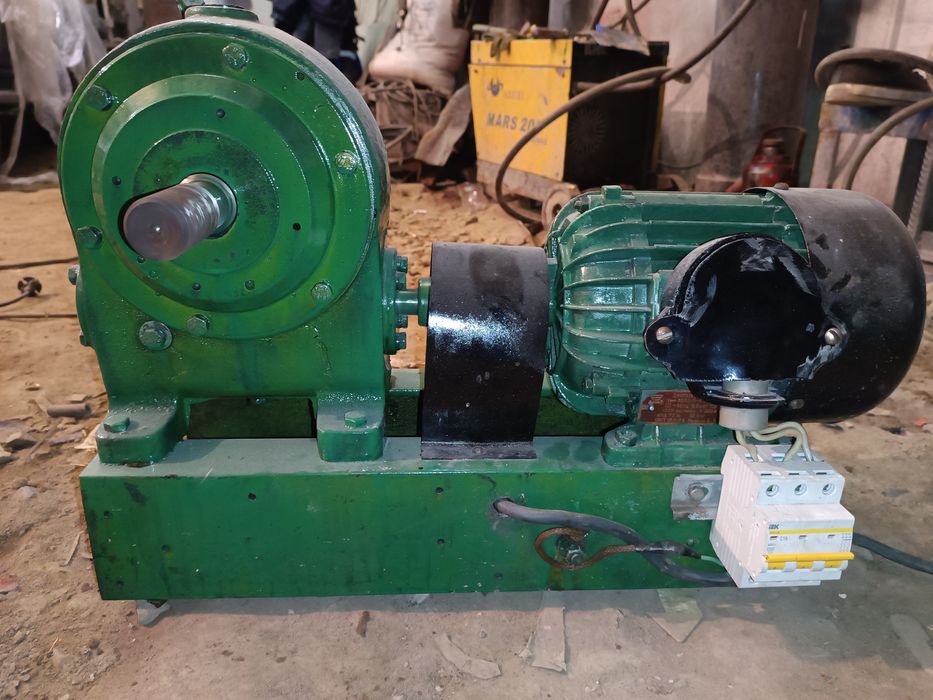 Продам мотор -редуктор