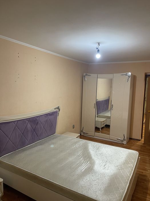 Продам спальный гарнитур