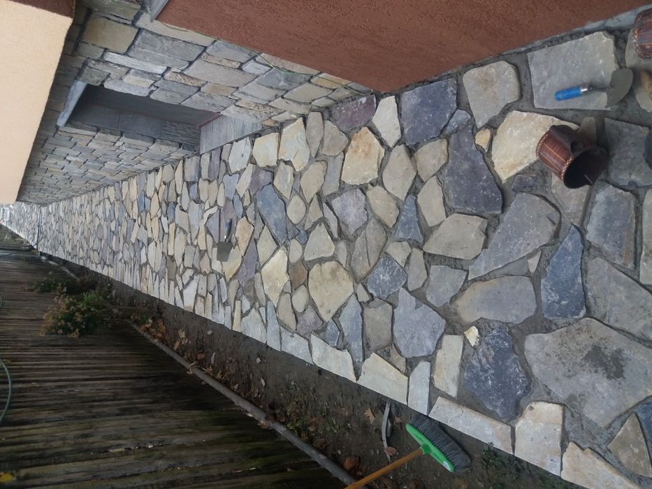 Vand si montez piatră naturală