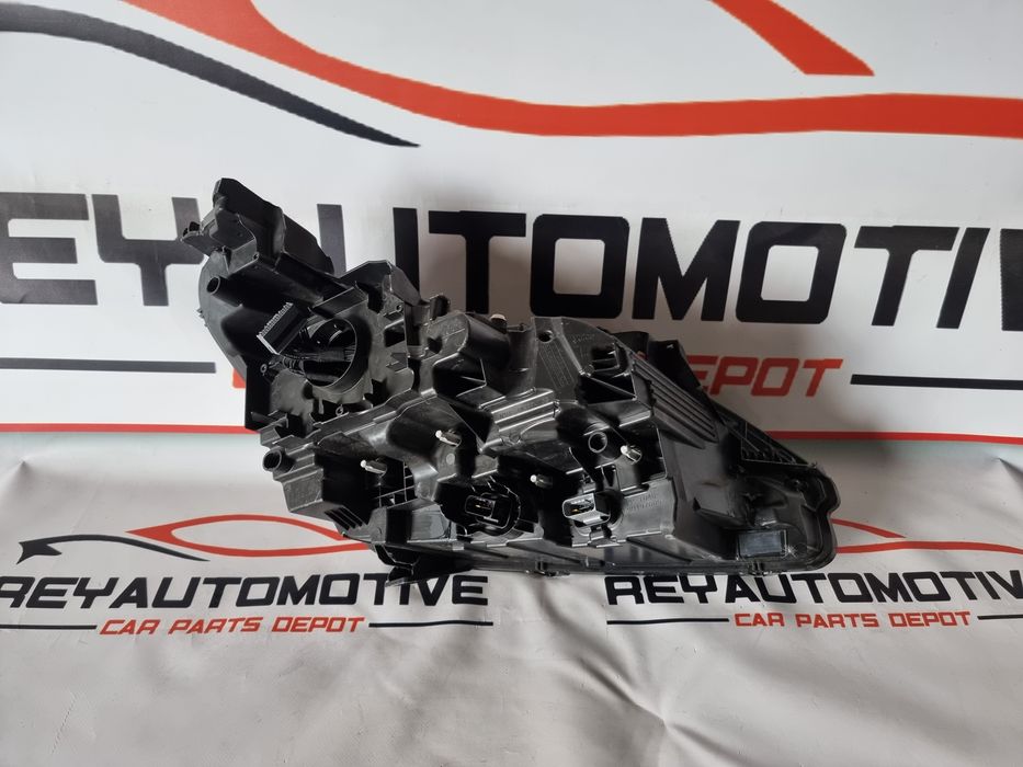 Far stanga led Peugeot 3008 / 5008 dupa 2020 cod 9836230680