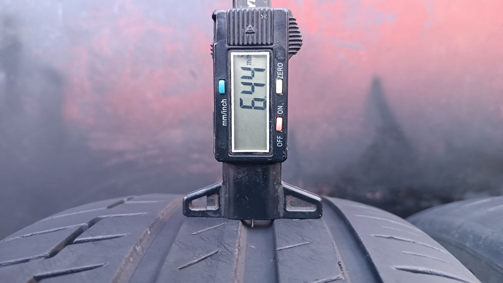 215/50/17 Continental