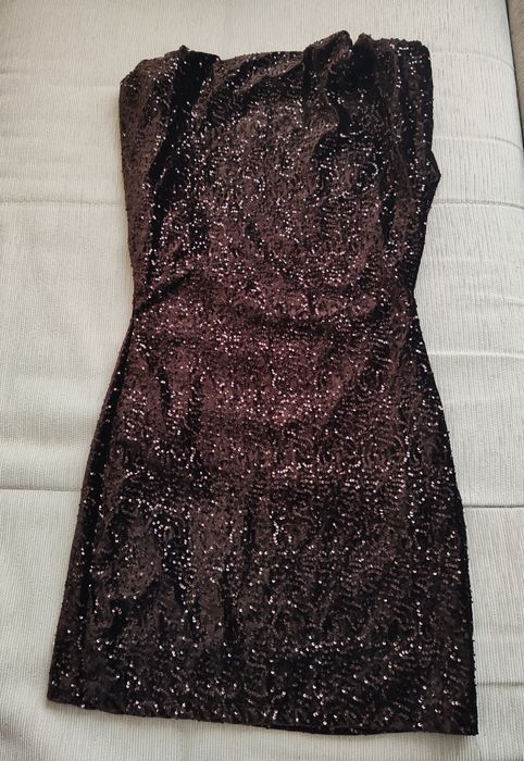 Елегантна дамска рокля с пайети