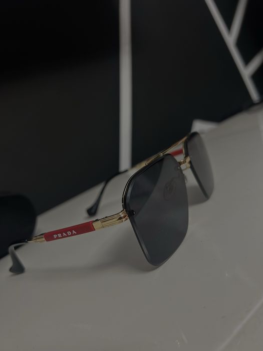 Ochelari de Soare Prada