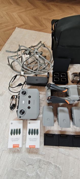 DJI Air 2S Fly More Combo, дрон в отлично състояние - нов