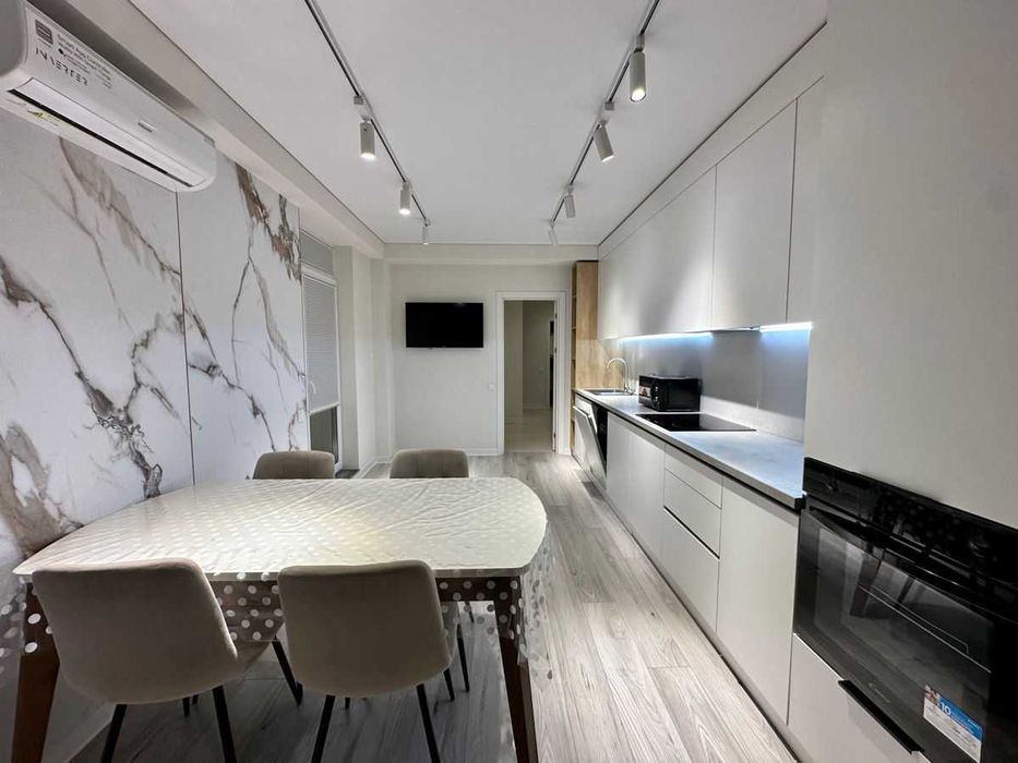 Дава се под наем Тристаен апартамент в София, Манастирски ливади - 75 кв.м за 500 € - Снимка #2