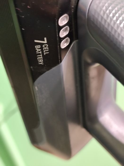 Vând aspirator Rowenta x force flex