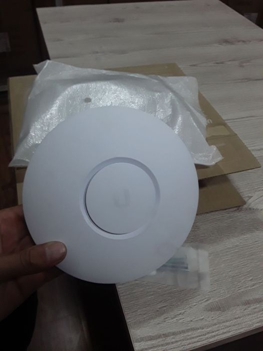 Internet tarqatuvchi qurilma
