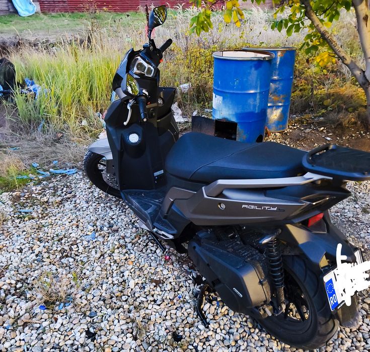 Închiriez pe termen lung