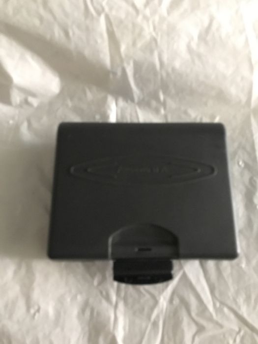 Продаю контейнер и чехлы для очков