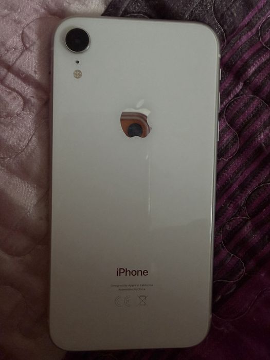 iPhone XR в хорошем состоянии