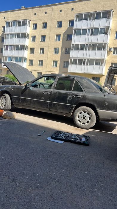 Продам Мерседес 124