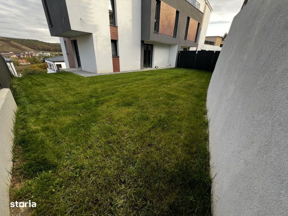 Duplex cu 4 dormitoare, garaj, terasa, zona Fagului