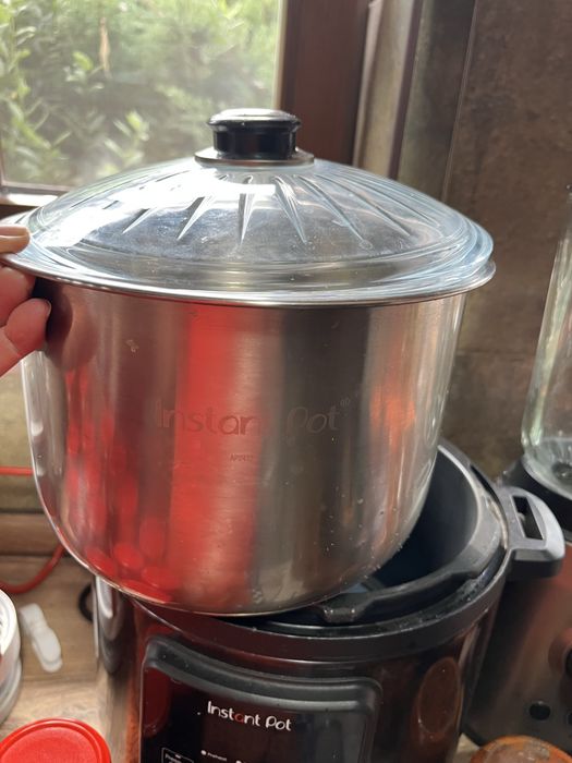 Продавам InstanPot 200€