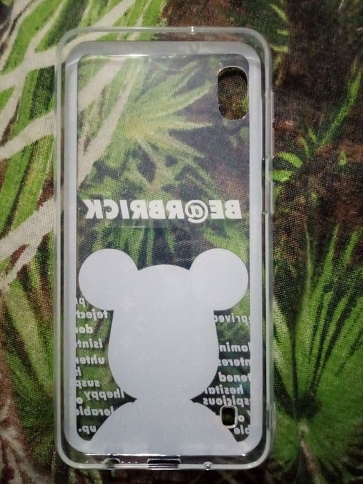 Продам чехол на Samsung A10