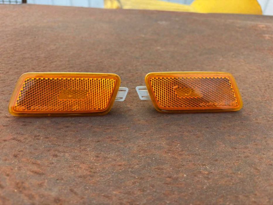 Комплект предни странични габарити за Audi A7 / S7 (4G) - Ляв и Десен