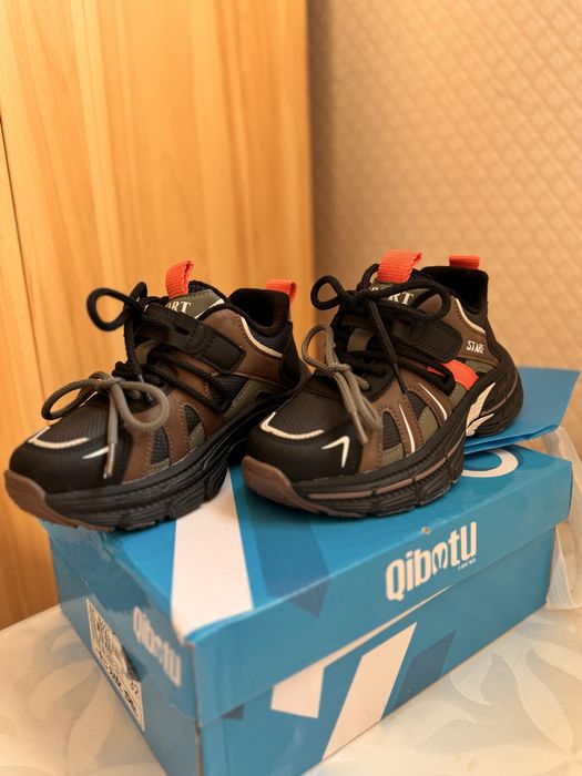 Новые кроссовки детские