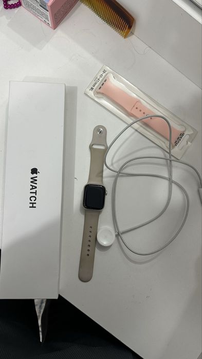 Часы Apple watch SE