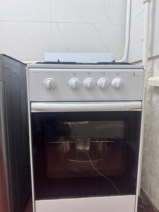 продаю газовую плиту