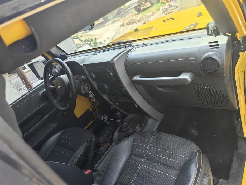 Vand Jeep Wrangler cu hardtoop
