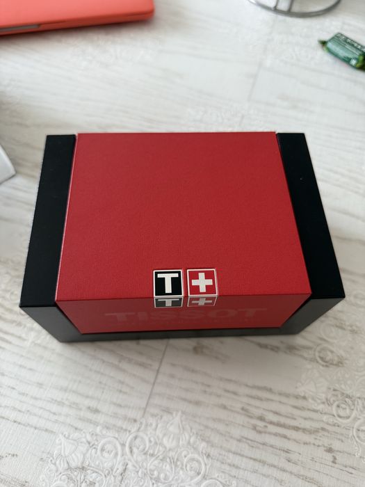 Часы мужские Tissot v8