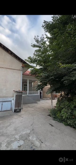 Uy sotiladi yer narxida