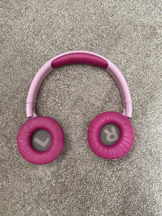 Продам наушники JBL детские