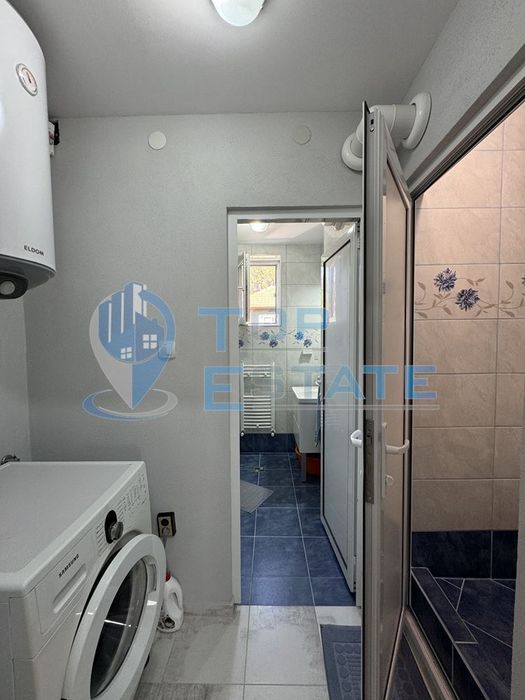 Етаж от къща с гараж в с. Поповци, област Габрово.