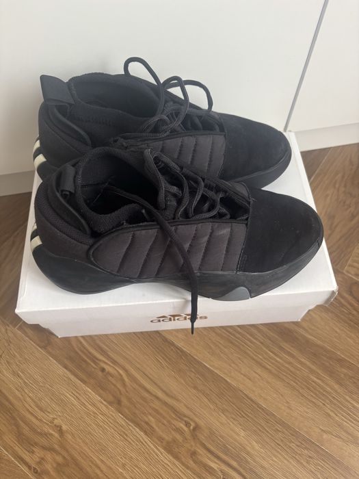 Продам баскетбольные кроссовки