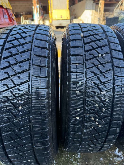 Будови Гуми 225/70/15C Lassa