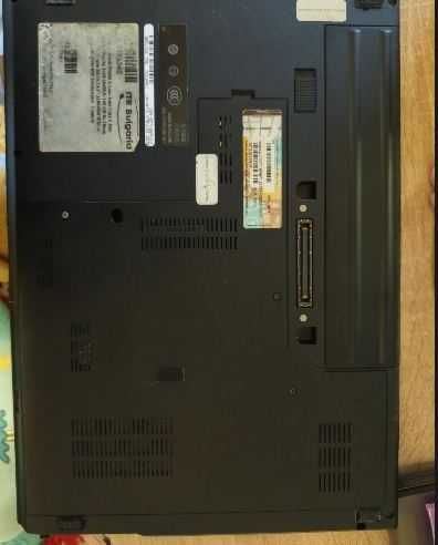 Два лаптопа за части