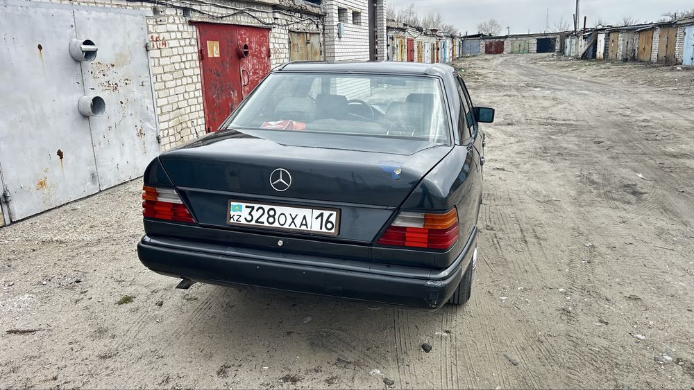 Продам мерседес w 124