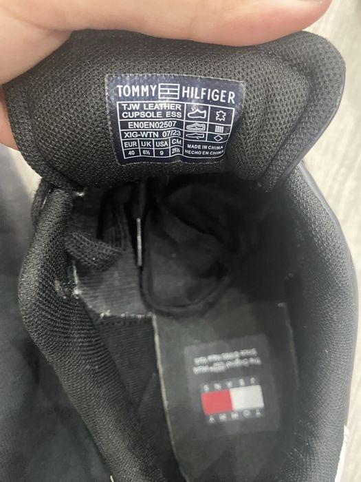 Adidasi tommy hilfiger!