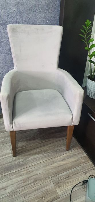 Продам кресло велюровое
