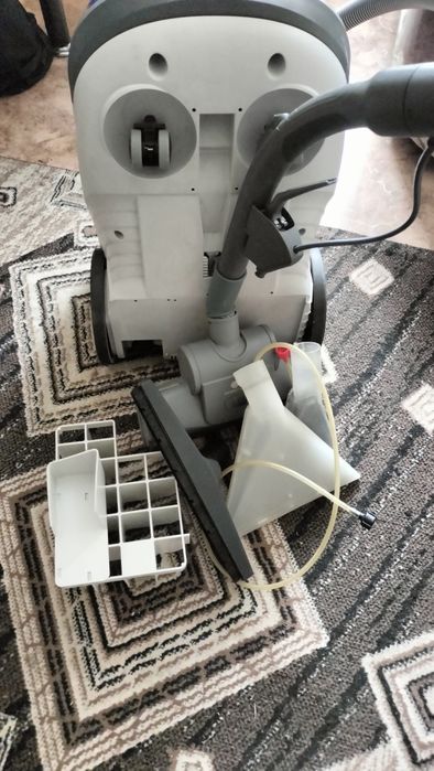 Пылесос моющий б/у